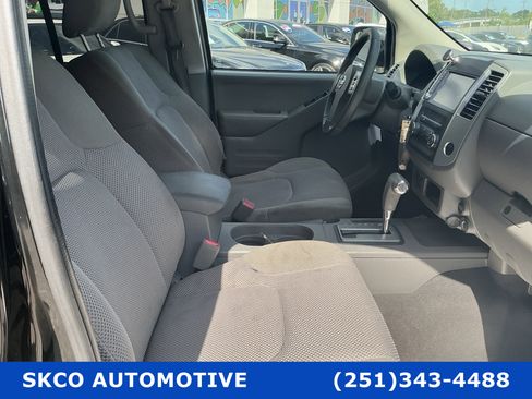 Used 2019 Nissan Frontier SV image 13