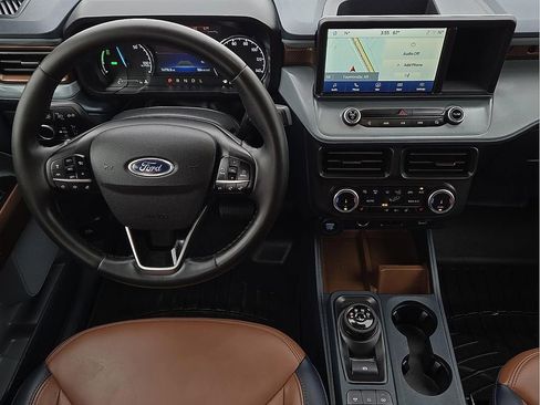 Used 2023 Ford Maverick Lariat w/ Lariat Luxury Package image 10