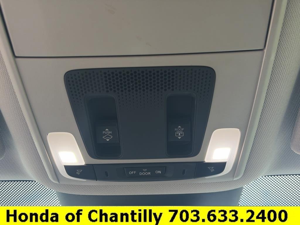 Certified 2025 Honda Pilot Touring image 16