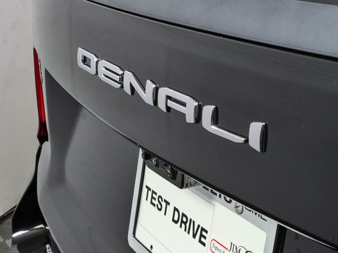 New 2026 GMC Yukon Denali Ultimate AWD/4WD image 39