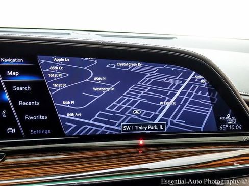 Certified 2021 Cadillac Escalade ESV Premium Luxury w/ LPO, Illumination Package AWD/4WD image 17