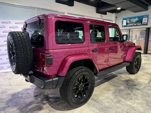 Used 2021 Jeep Wrangler Unlimited Sahara w/ Cold Weather Group AWD/4WD image 10
