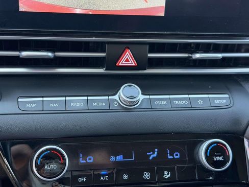 Certified 2023 Hyundai Elantra SEL w/ Convenience Package FWD image 29