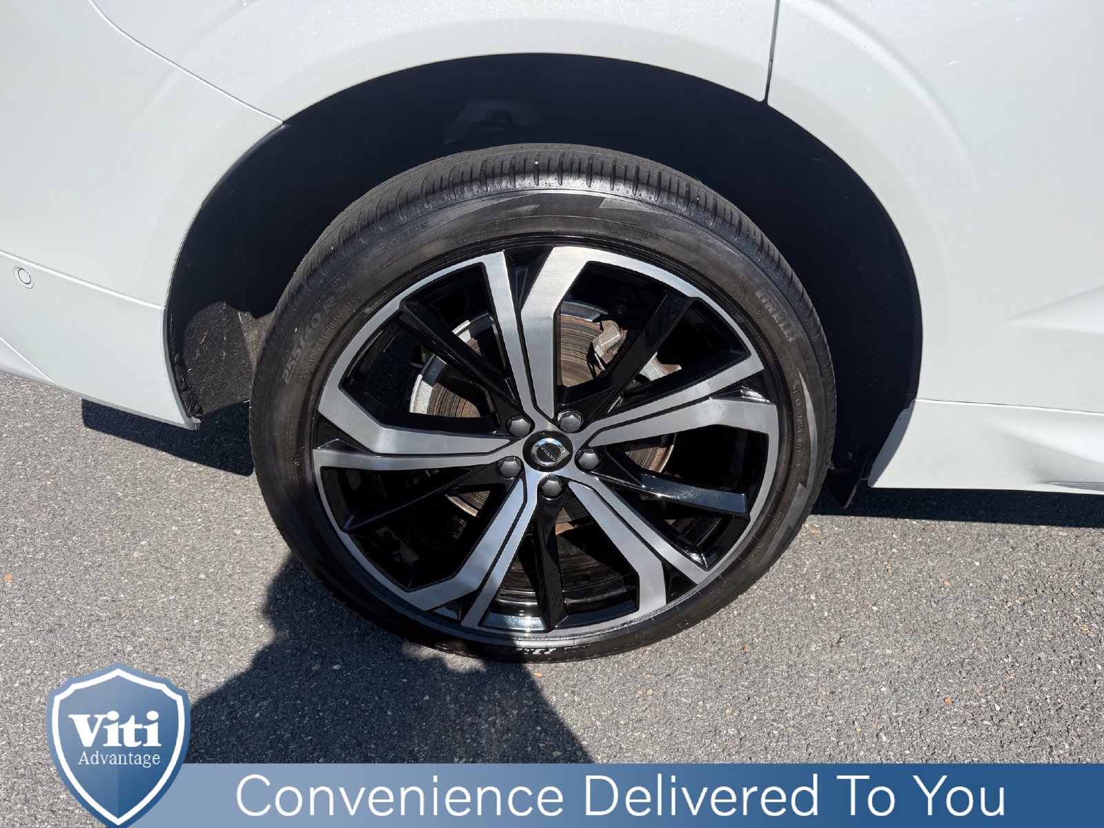 Used 2024 Volvo XC60 T8 Ultimate AWD/4WD image 14