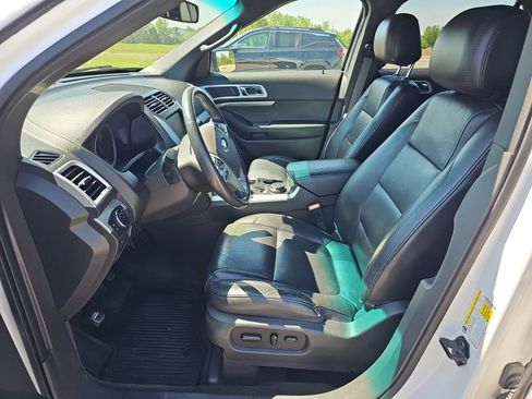 Used 2013 Ford Explorer XLT AWD/4WD image 9