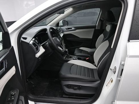 New 2026 Volkswagen Taos SEL AWD/4WD image 9