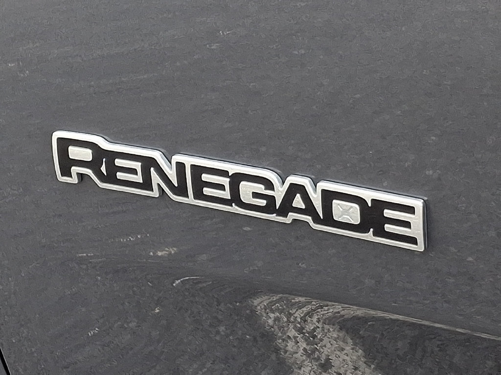 Used 2023 Jeep Renegade Latitude AWD/4WD image 31
