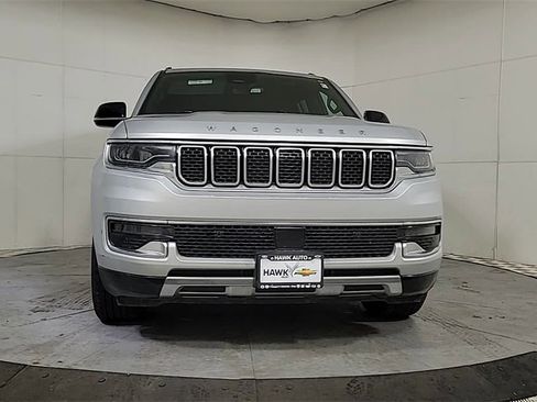 Used 2024 Jeep Wagoneer Series III image 3