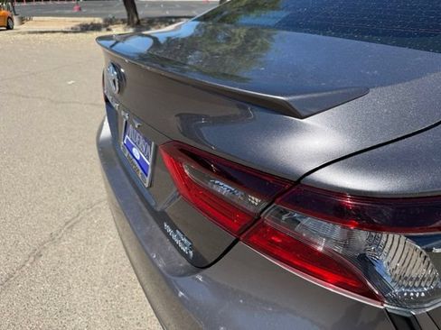 Used 2021 Toyota Camry SE w/ Audio Upgrade Package FWD image 6