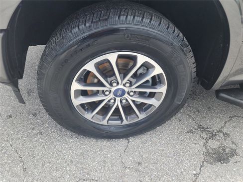 Used 2019 Ford F150 XLT w/ Equipment Group 302A Luxury image 9