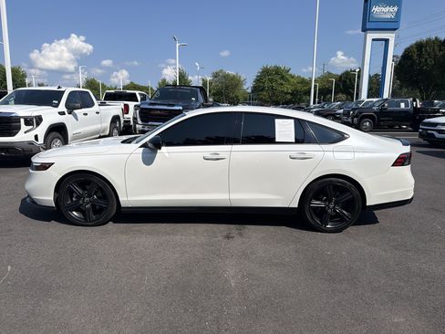Used 2024 Honda Accord Sport image 7