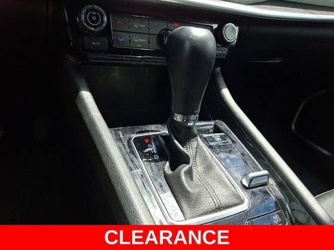 Used 2023 Jeep Compass Latitude AWD/4WD image 15