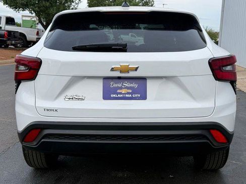 New 2026 Chevrolet Trax LS FWD image 15