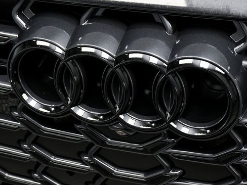 Used 2023 Audi S8 image 97