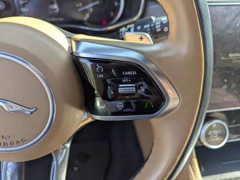 Used 2023 Jaguar F-PACE S AWD/4WD image 17
