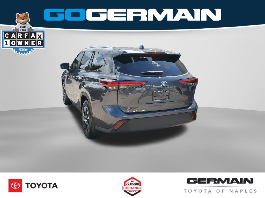 Used 2023 Toyota Highlander XLE FWD image 11