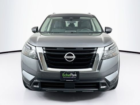 Used 2025 Nissan Pathfinder SV AWD/4WD image 2
