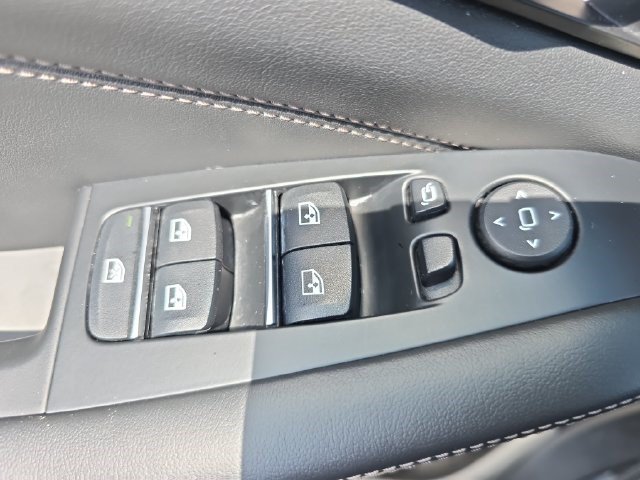 Used 2025 BMW X5 xDrive50e AWD/4WD image 27