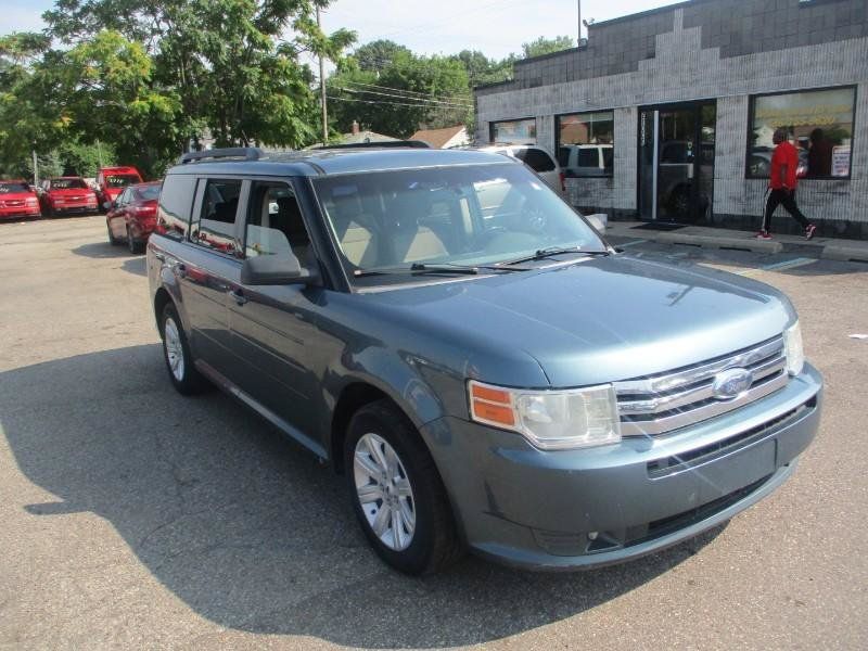 Used 2010 Ford Flex SE FWD image 1