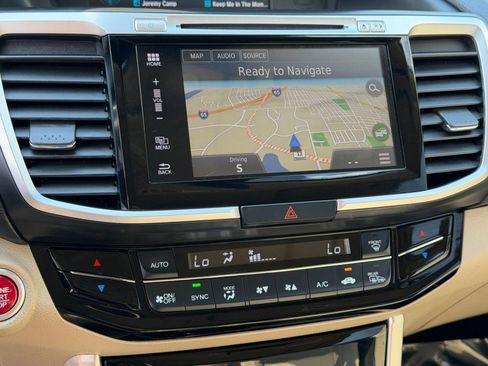 Used 2017 Honda Accord Touring image 20