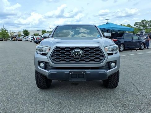 Used 2020 Toyota Tacoma TRD Off-Road w/ Technology Package AWD/4WD image 10