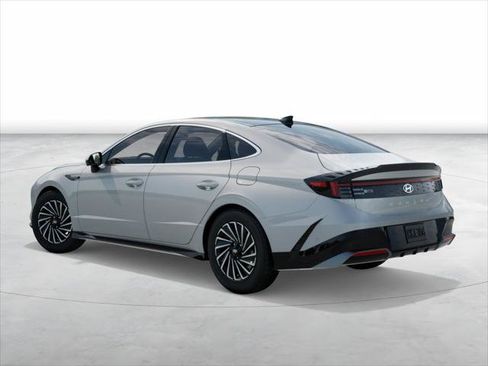 New 2026 Hyundai Sonata Limited FWD image 5