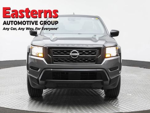 Used 2022 Nissan Frontier S RWD image 2