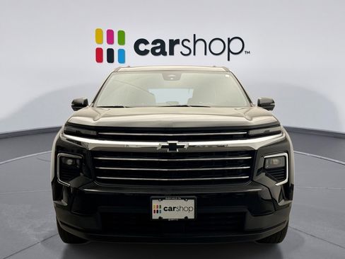 Used 2025 Chevrolet Traverse LT w/ Driver Confidence Package image 8