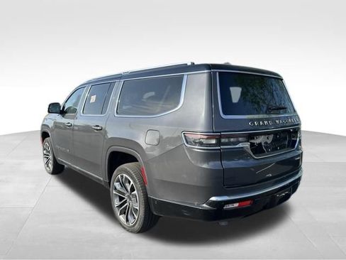 Used 2025 Jeep Grand Wagoneer L Series III w/ Rear Seat Video Group 1 AWD/4WD image 5