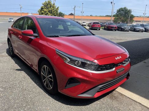 Used 2023 Kia Forte LXS FWD image 1