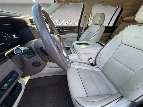 Used 2022 GMC Yukon XL Denali w/ Advanced Technology Package image 20