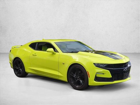 Used 2019 Chevrolet Camaro SS RWD image 3