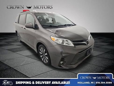Used 2018 Toyota Sienna XLE image 1