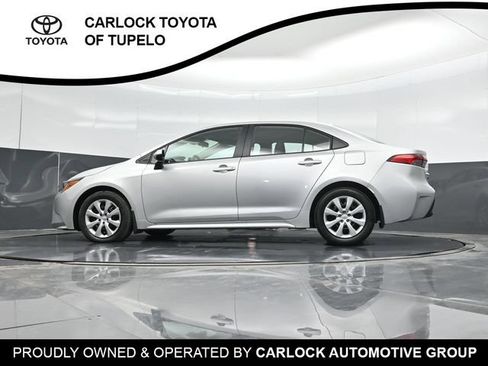 Used 2025 Toyota Corolla LE FWD image 53
