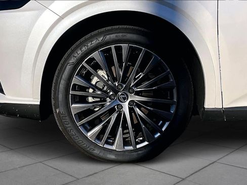 Used 2024 Lexus RX 450h Luxury image 10