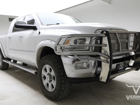 Used 2015 RAM 2500 Laramie w/ Cold Weather Group image 6