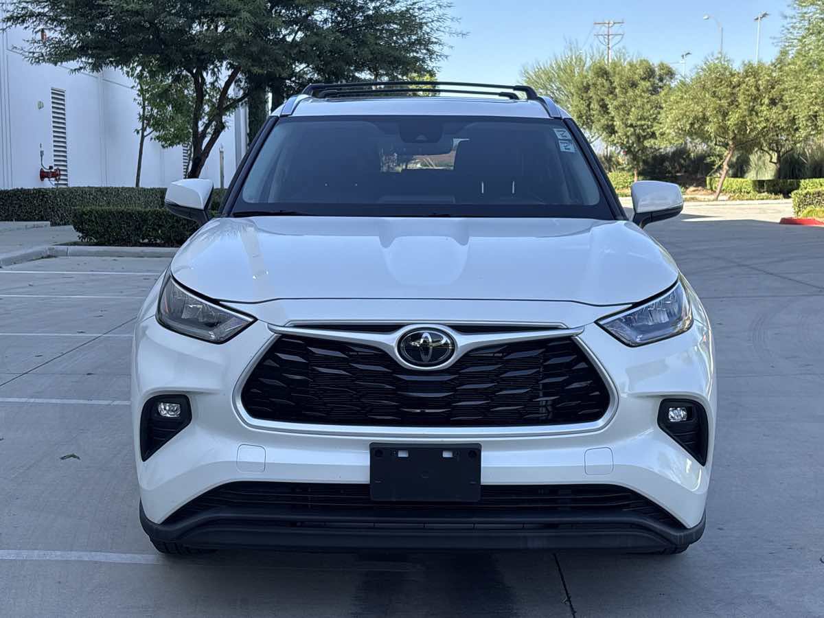 Used 2020 Toyota Highlander XLE FWD image 5