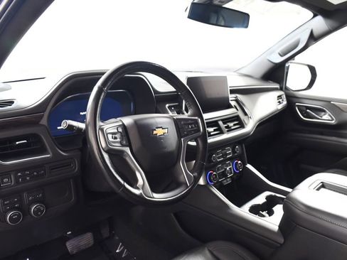 Used 2022 Chevrolet Tahoe LT w/ Luxury Package AWD/4WD image 12