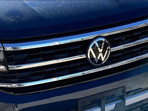 Used 2023 Volkswagen Atlas SE image 29