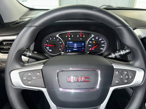 Certified 2023 GMC Acadia SLE w/ Driver Convenience Package image 10