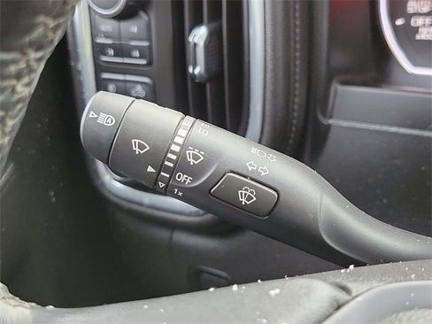 Used 2021 Chevrolet Silverado 1500 LTZ w/ LTZ Premium Package image 15