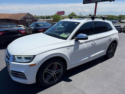 Used 2018 Audi SQ5 Premium Plus w/ S Sport Package AWD/4WD image 3