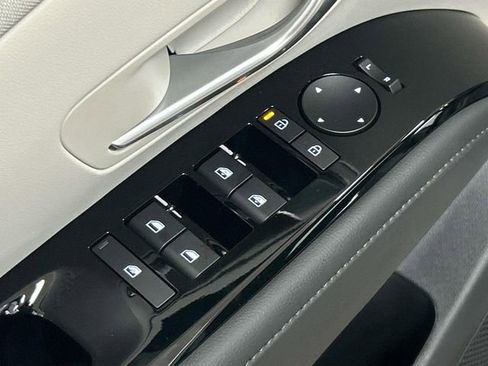 New 2026 Hyundai Tucson Limited FWD image 17
