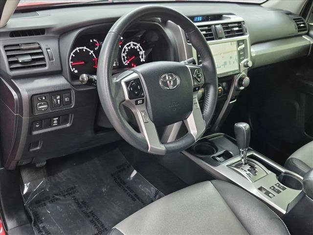 Used 2020 Toyota 4Runner SR5 Premium w/ Moonroof Package RWD image 10