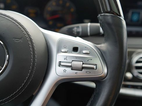 Used 2018 Mercedes-Benz S 560 Sedan image 12