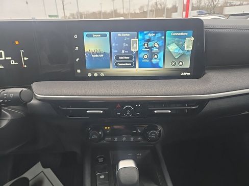 New 2026 Nissan Kicks SV image 16