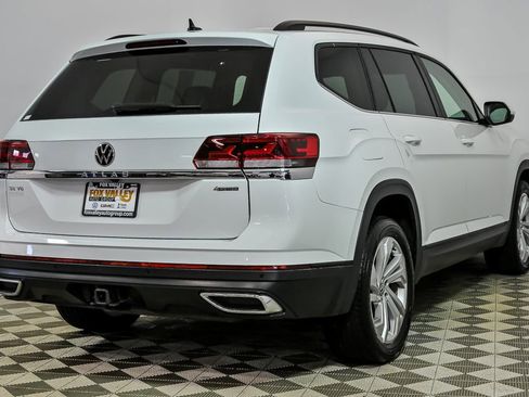Certified 2023 Volkswagen Atlas SE image 8