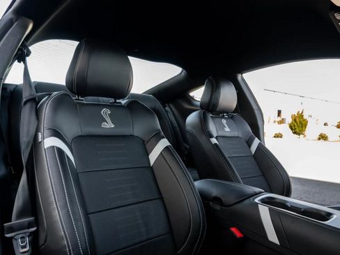 Used 2022 Ford Mustang Shelby GT500 w/ Technology Package image 24