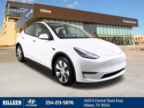 Used 2023 Tesla Model Y Long Range image 1