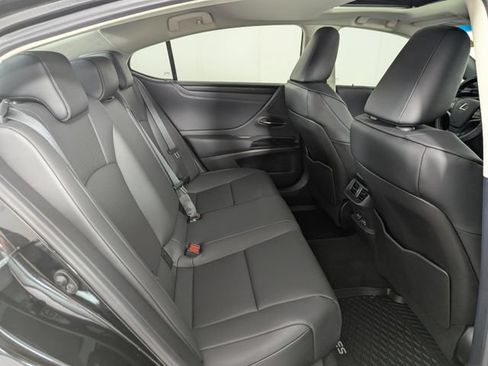 Used 2025 Lexus ES 350 w/ ES 350 Ultra Luxury Package FWD image 20